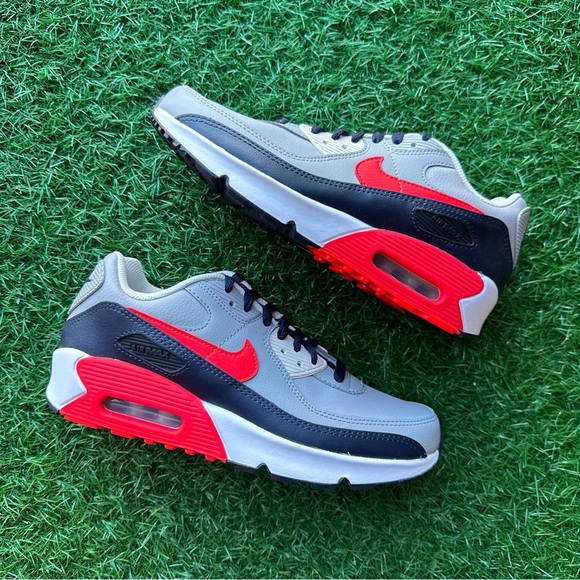 Nike Air Max 90 Ltr Light Smoke Grey / Bright Crimson - Picture 8 of 11